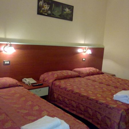Hotel Mm Dateo Μιλάνο Δωμάτιο φωτογραφία