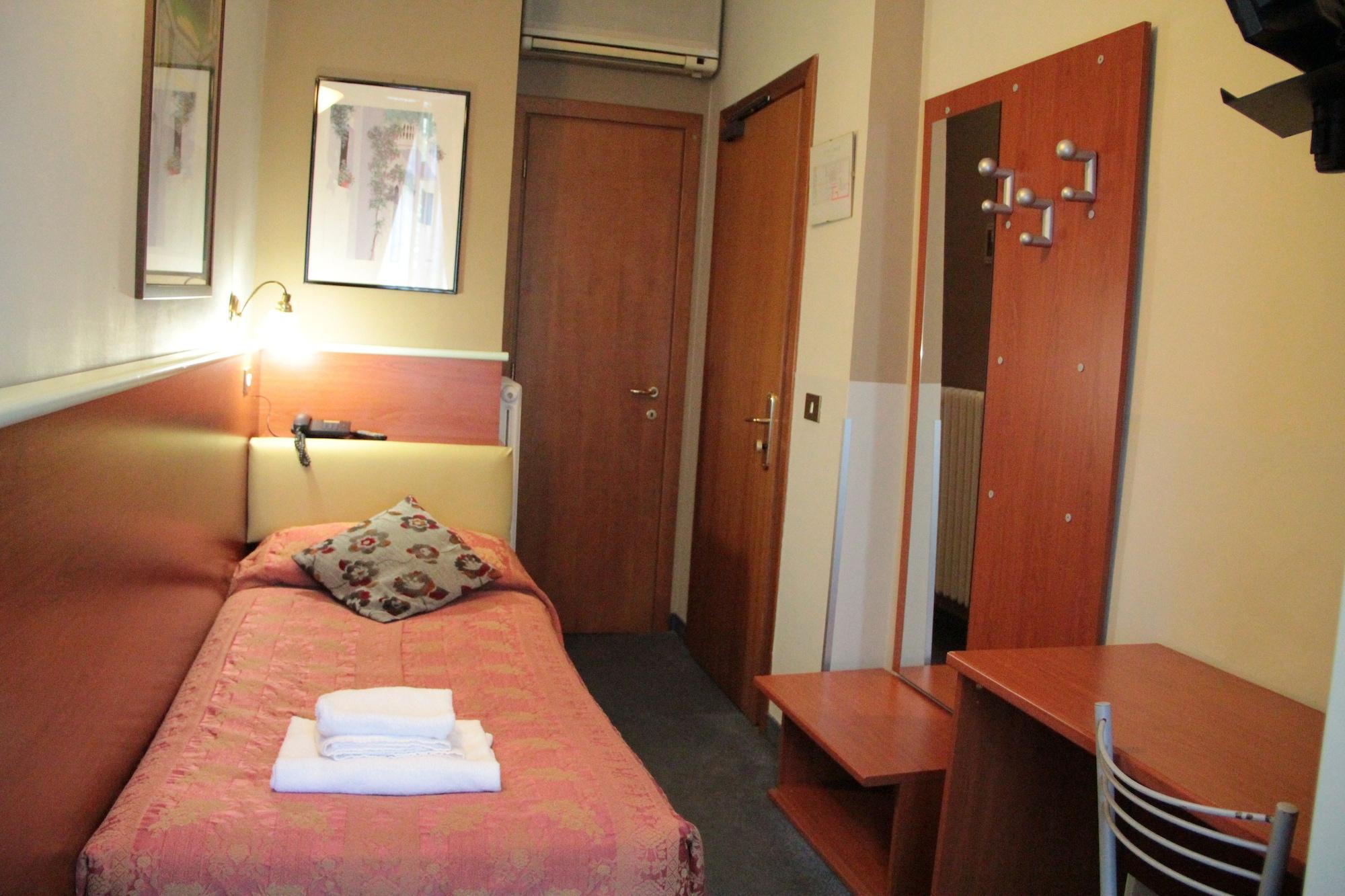Hotel Mm Dateo Μιλάνο Εξωτερικό φωτογραφία