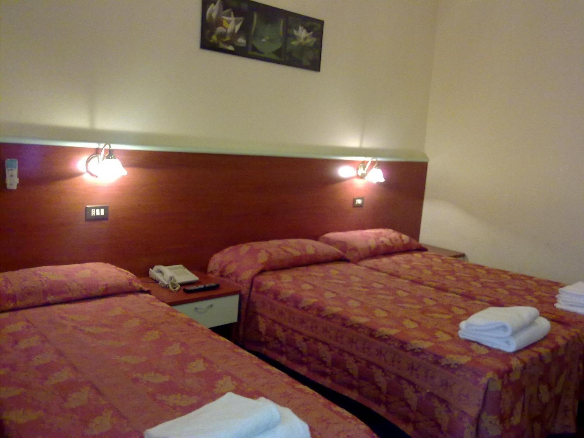 Hotel Mm Dateo Μιλάνο Δωμάτιο φωτογραφία